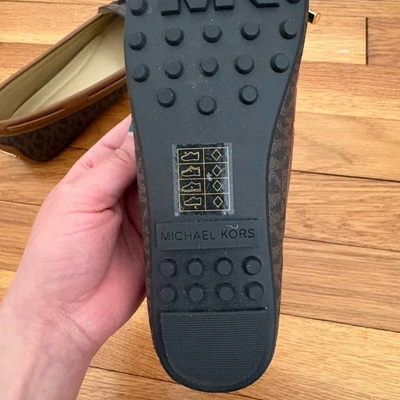 Michael Kors Crawford Brown Moccasins Women’s 6 NWOT - Picture 11 of 13